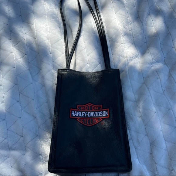 Harley-Davidson Handbags - Vintage real leather Harley Davidson bag